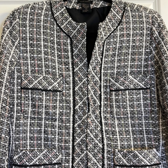 Ladies 70% silk jacket, check out the beautiful plaid - Picture 5 of 9
